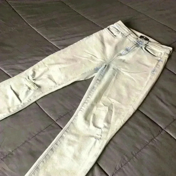7 For All Mankind High Waist Jeans - Picture 6 of 11